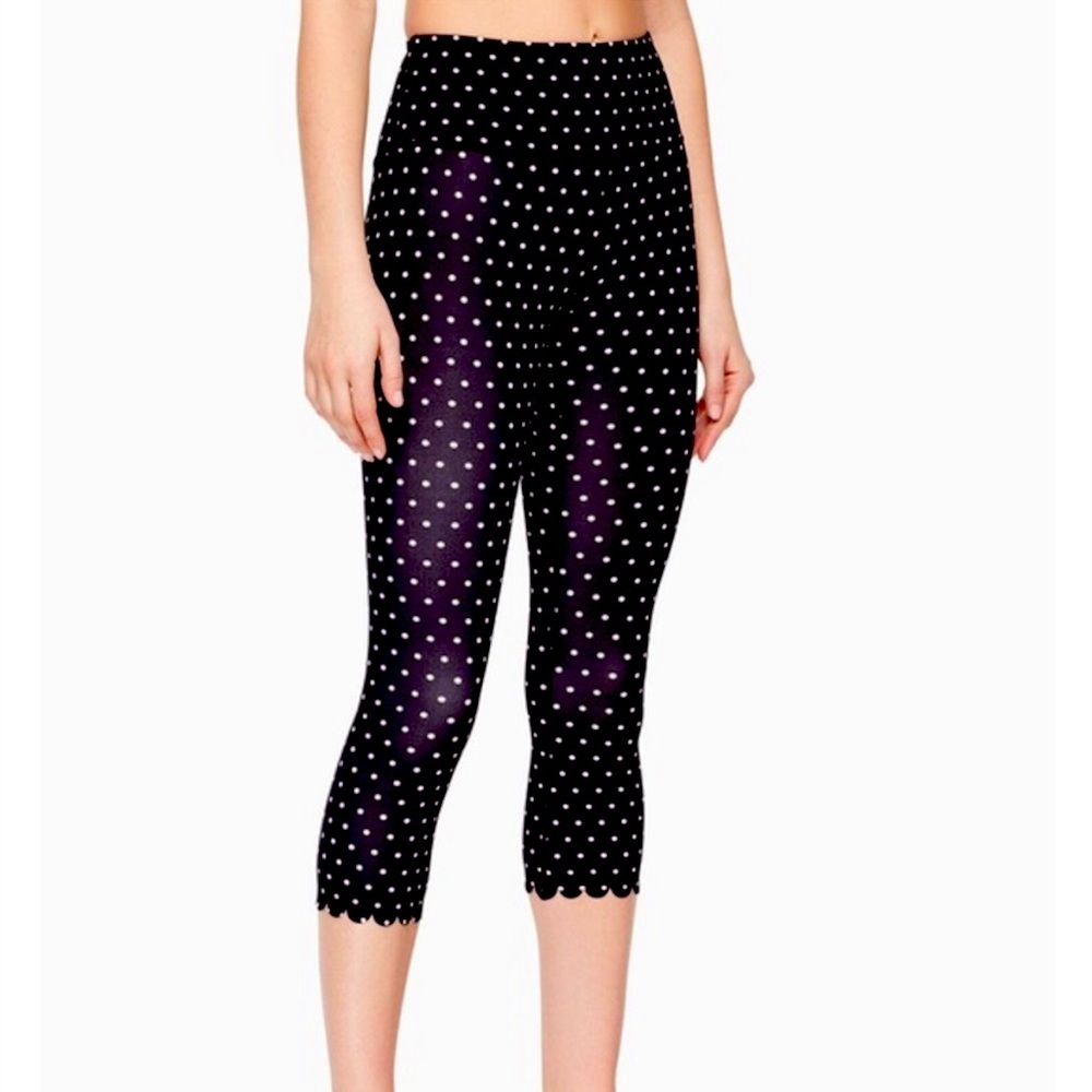Kate Spade Black Polka Dot Scallop
Leggings Ladies Small